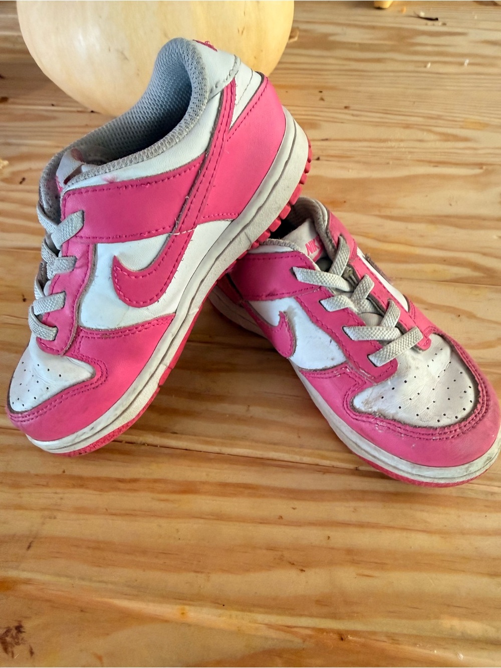 Nike Kids Pink and White Low-Top Sneakers